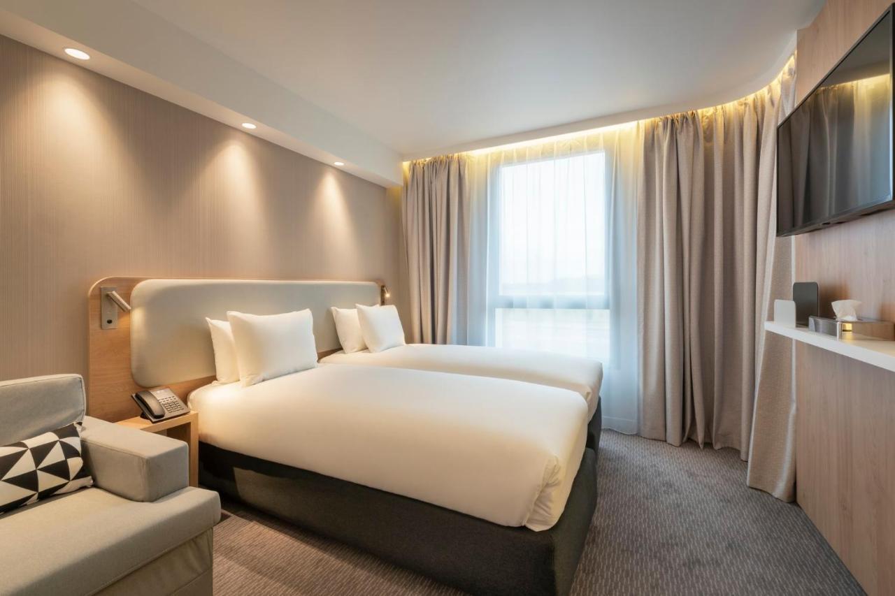 Holiday Inn Express - Marne-La-Vallee Val D'Europe By Ihg Bailly-Romainvilliers Exterior foto